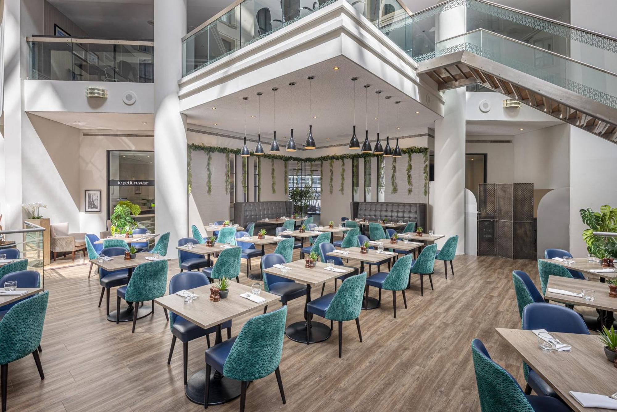 Отель Sofitel London Gatwick Хорли Экстерьер фото Le petit rêveur
